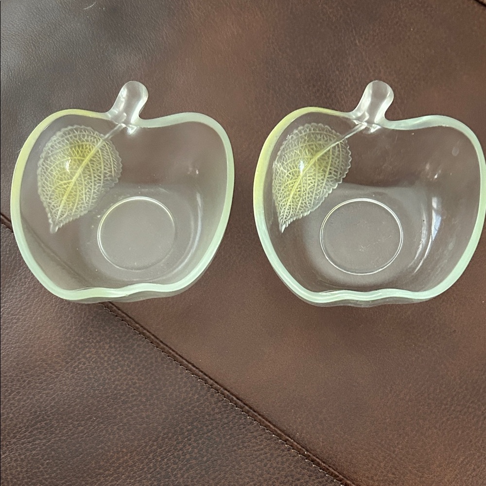 Clear Apple-Shaped Glass Bowls with Leaf Design